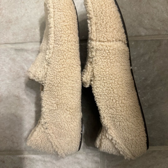 Olu Kai Slipper - Picture 3 of 3